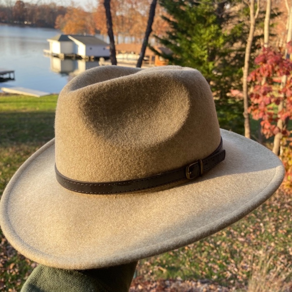 🦘OZTRALA—  Tan Fedora Hat— All Australian wool, S/M. NEW CONDITION — Gorgeous 🦘